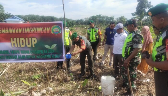 Koramil 14/ Kepenuhan Tanam Pohon, “Bersatu Dengan Alam Untuk Indonesia Hijau”