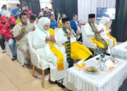 Pasangan Nasarudin-Abu Bakar Pendaftar Pertama di KPU Pelalawan