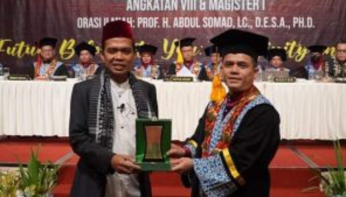 UAS Beri Motivasi Lulusan Institut Agama Islam Lukman Edy