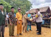 Damai Polres Inhu di “Gawai Kebatin” Warga Desa Talang Mamak