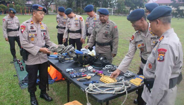 Brimob Polda Riau Gelar Apel Kesiapsiagaan dan Peralatan Kontinjensi Aman Nusa II 