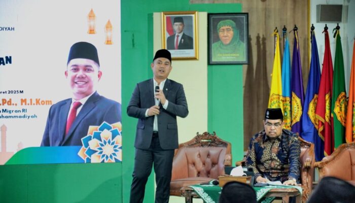 Wakil Menteri Dzulfikar Ahmad Tawalla Beri Pencerahan Pada Pengajian Ramadhan Muhammadiyah Riau