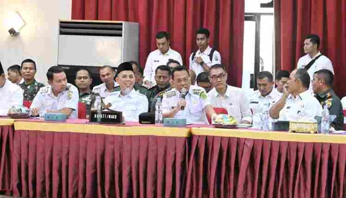 Hadiri Pertemuan Tingkat Tinggi Swasembada Pangan Provinsi Riau, Bupati Rohil Dukung Asta Cita Presiden RI