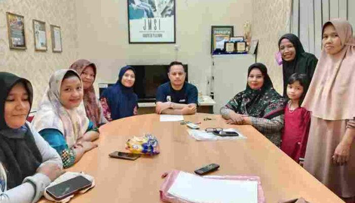 Bantu Anak Kurang Mampu, Komnas PA Pelalawan Apresiasi Kebijakan Kepsek di Pangkalan Kerinci
