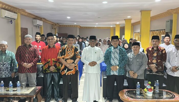 Tutup Training Center Khafilah Kabupaten Pelalawan, Bupati H Zukri Berikan Semangat dan Motivasi