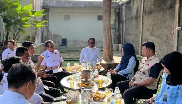 Bupati Pelalawan Terima Kunjungan Kareg BGN Percepat Program Makan Bergizi Gratis